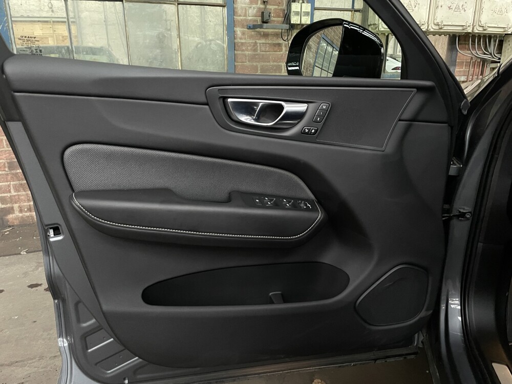Volvo XC60 T8 R-Design Recharge 389pk 2021 -Fabrieksgarantie-