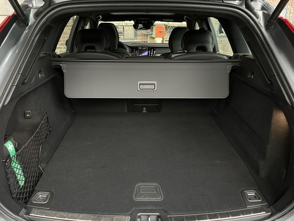Volvo XC60 T8 R-Design Recharge 389pk 2021 -Fabrieksgarantie-