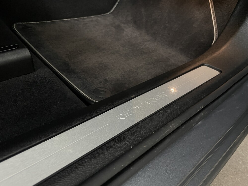 Volvo XC60 T8 R-Design Recharge 389pk 2021 -Fabrieksgarantie-