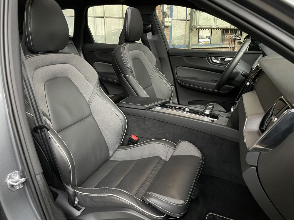 Volvo XC60 T8 R-Design Recharge 389pk 2021 -Fabrieksgarantie-
