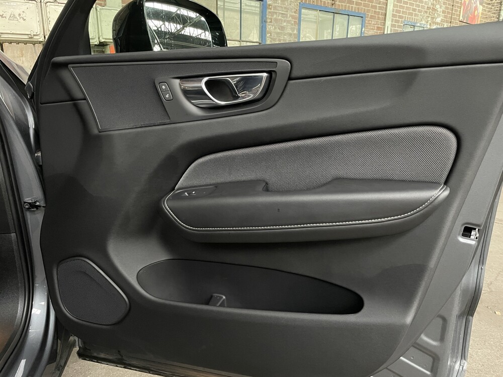Volvo XC60 T8 R-Design Recharge 389pk 2021 -Fabrieksgarantie-