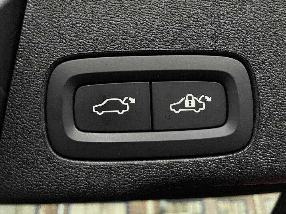 Volvo XC60 T8 R-Design Recharge 389pk 2021 -Fabrieksgarantie-