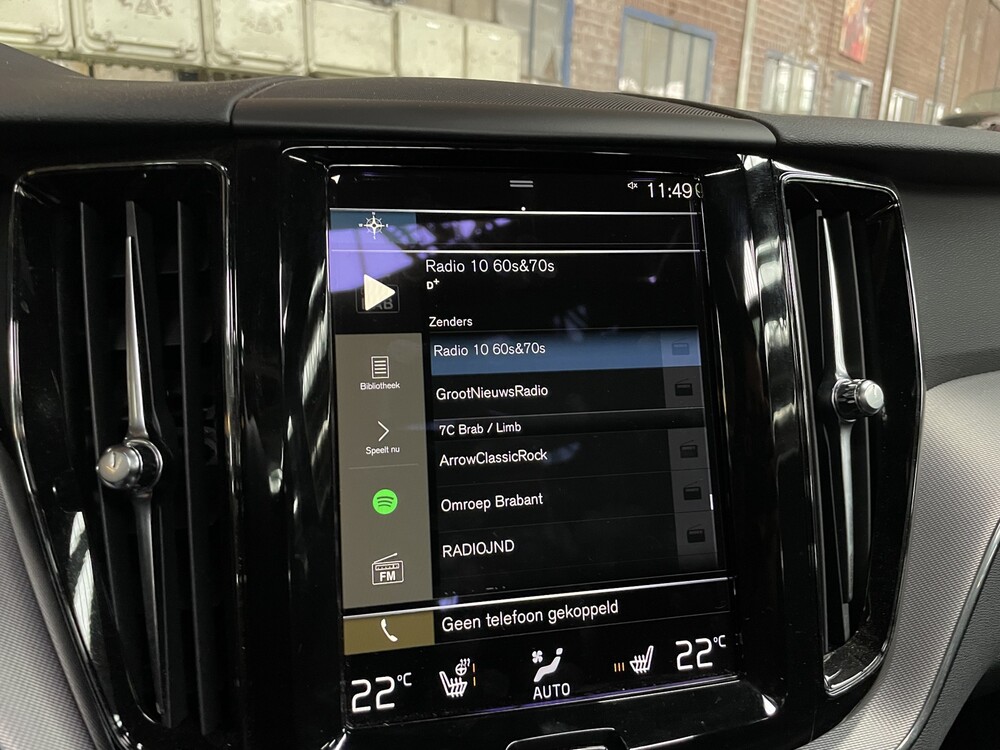 Volvo XC60 T8 R-Design Recharge 389pk 2021 -Fabrieksgarantie-