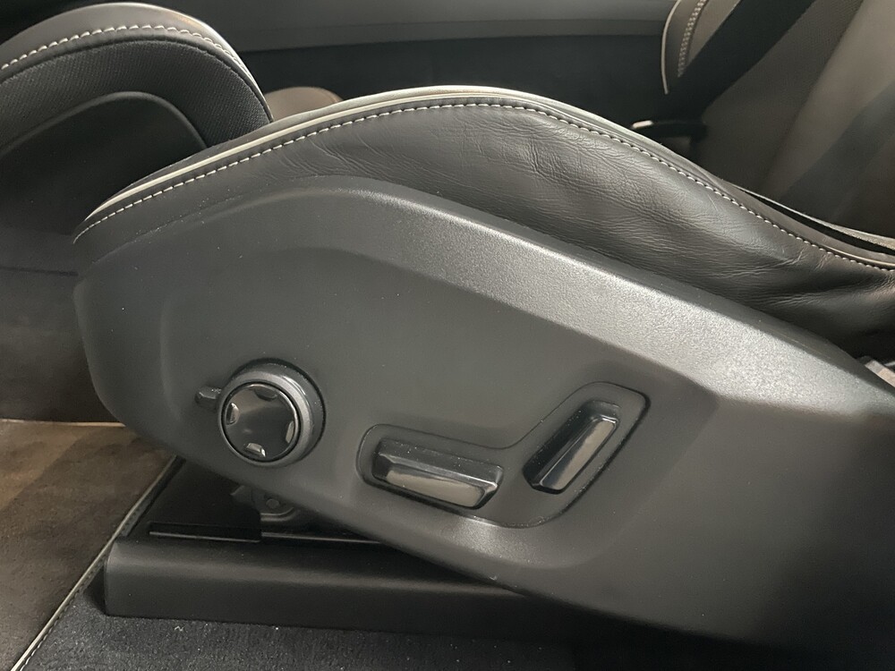 Volvo XC60 T8 R-Design Recharge 389pk 2021 -Fabrieksgarantie-