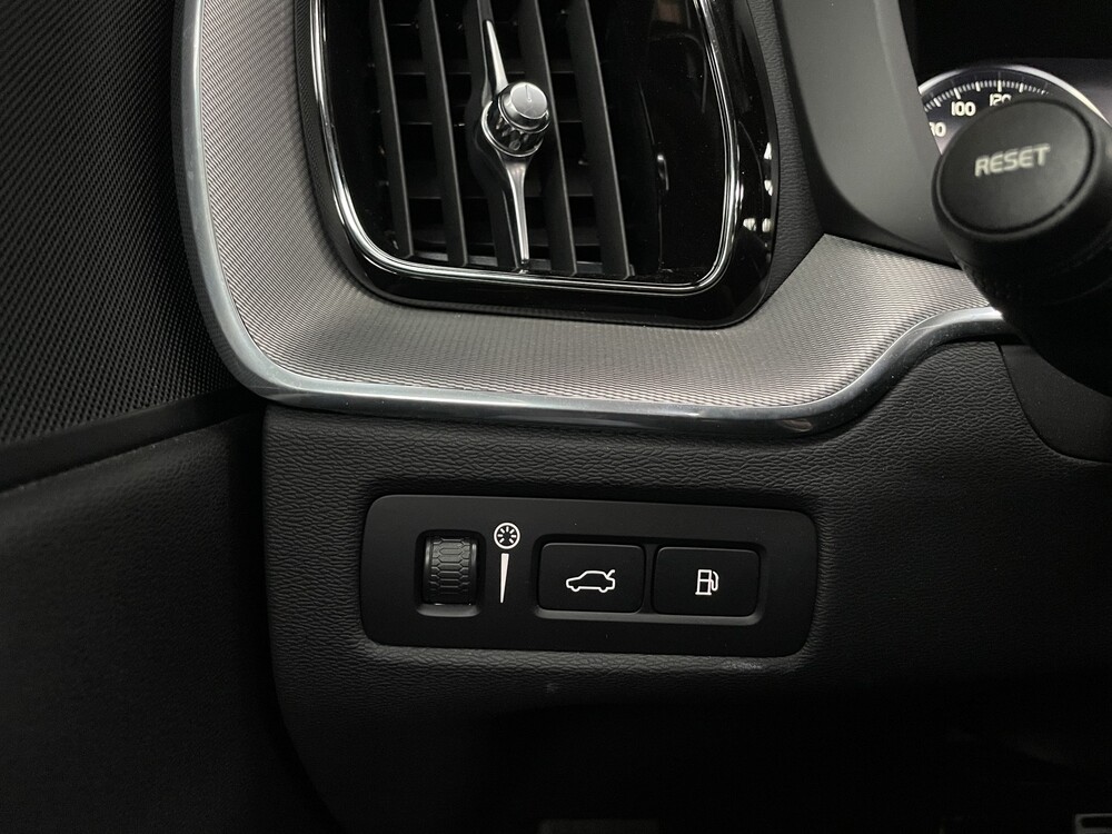 Volvo XC60 T8 R-Design Recharge 389pk 2021 -Fabrieksgarantie-