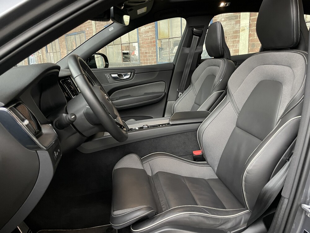 Volvo XC60 T8 R-Design Recharge 389pk 2021 -Fabrieksgarantie-