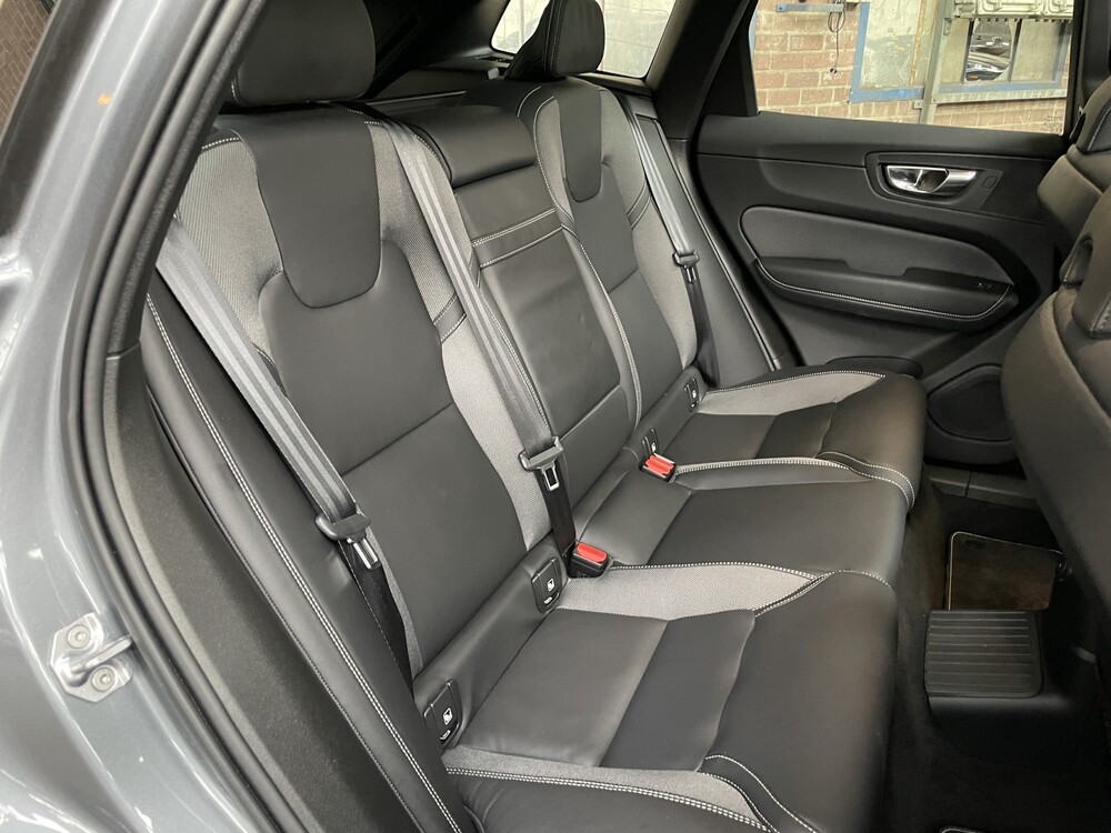Volvo XC60 T8 R-Design Recharge 389pk 2021 -Fabrieksgarantie-