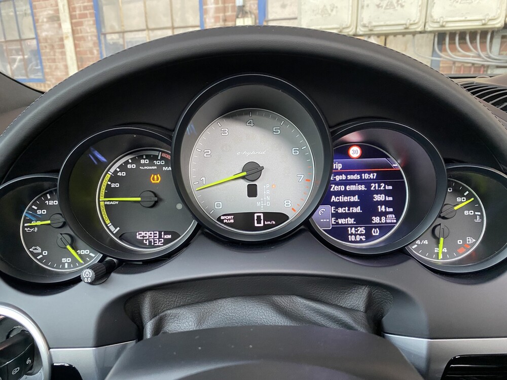 Porsche Cayenne S E-Hybrid 3.0 416PS 2016 Sport Chrono -Orig. EN-, HZ-350-B