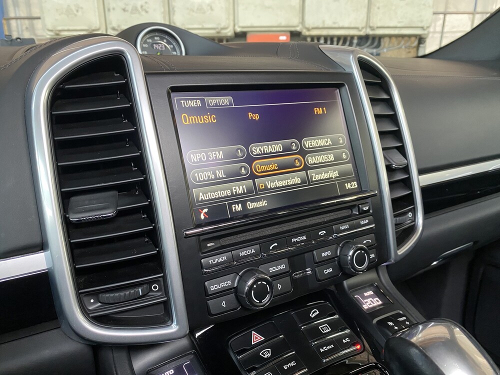 Porsche Cayenne S E-Hybrid 3.0 416PS 2016 Sport Chrono -Orig. EN-, HZ-350-B