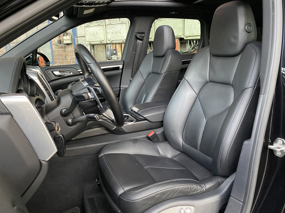 Porsche Cayenne S E-Hybrid 3.0 416PS 2016 Sport Chrono -Orig. EN-, HZ-350-B