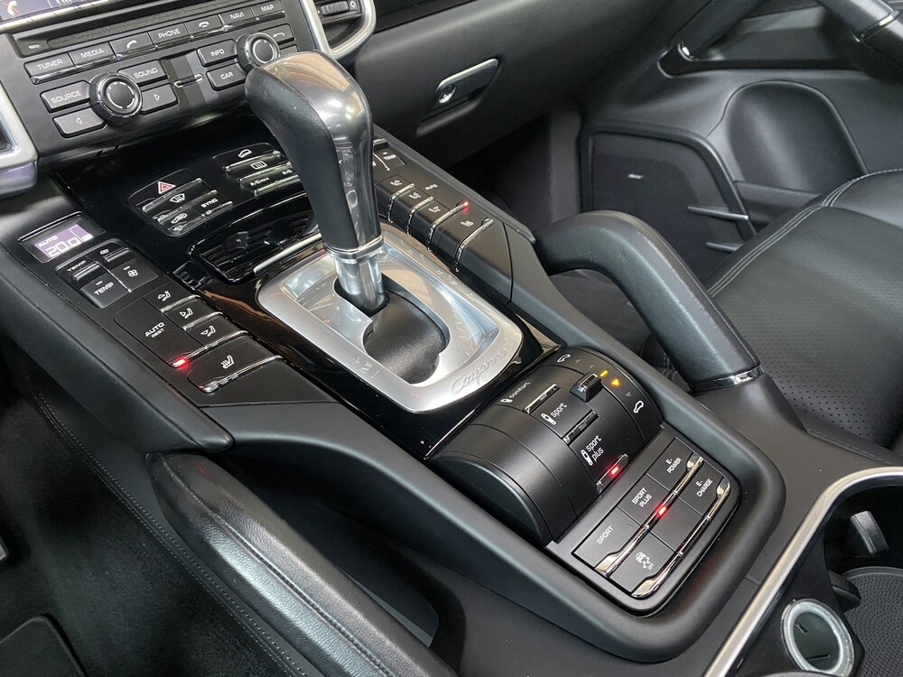 Porsche Cayenne S E-Hybrid 3.0 416PS 2016 Sport Chrono -Orig. EN-, HZ-350-B