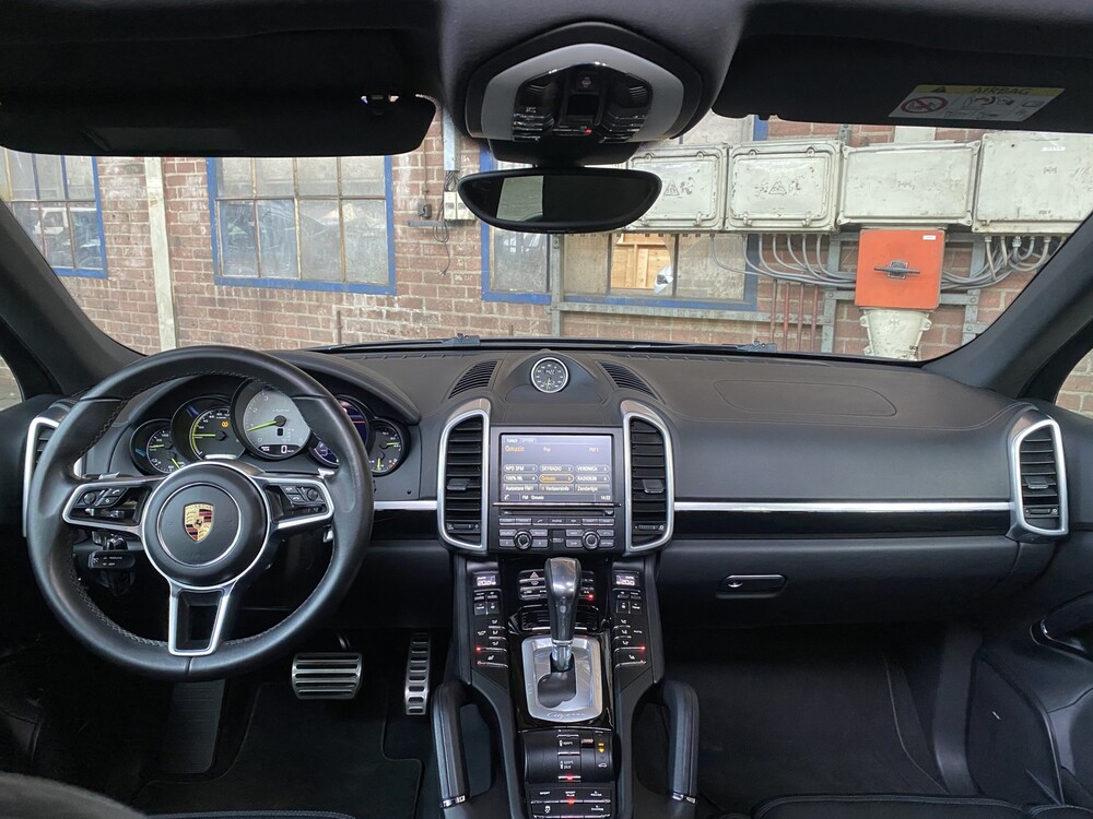 Porsche Cayenne S E-Hybrid 3.0 416PS 2016 Sport Chrono -Orig. EN-, HZ-350-B