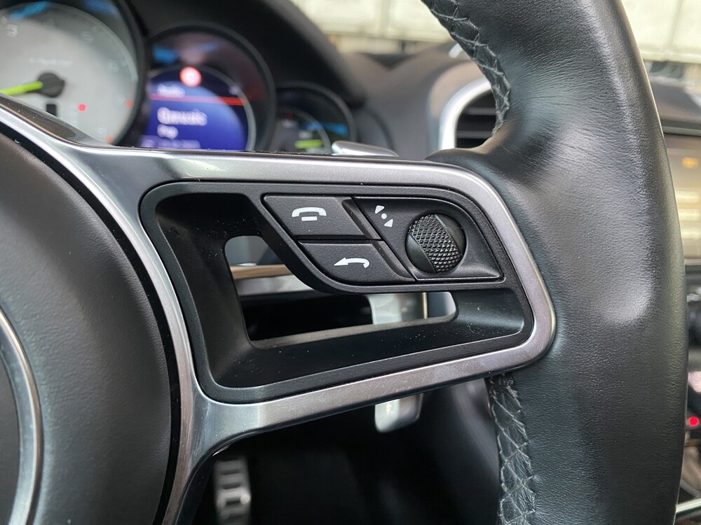 Porsche Cayenne S E-Hybrid 3.0 416PS 2016 Sport Chrono -Orig. EN-, HZ-350-B