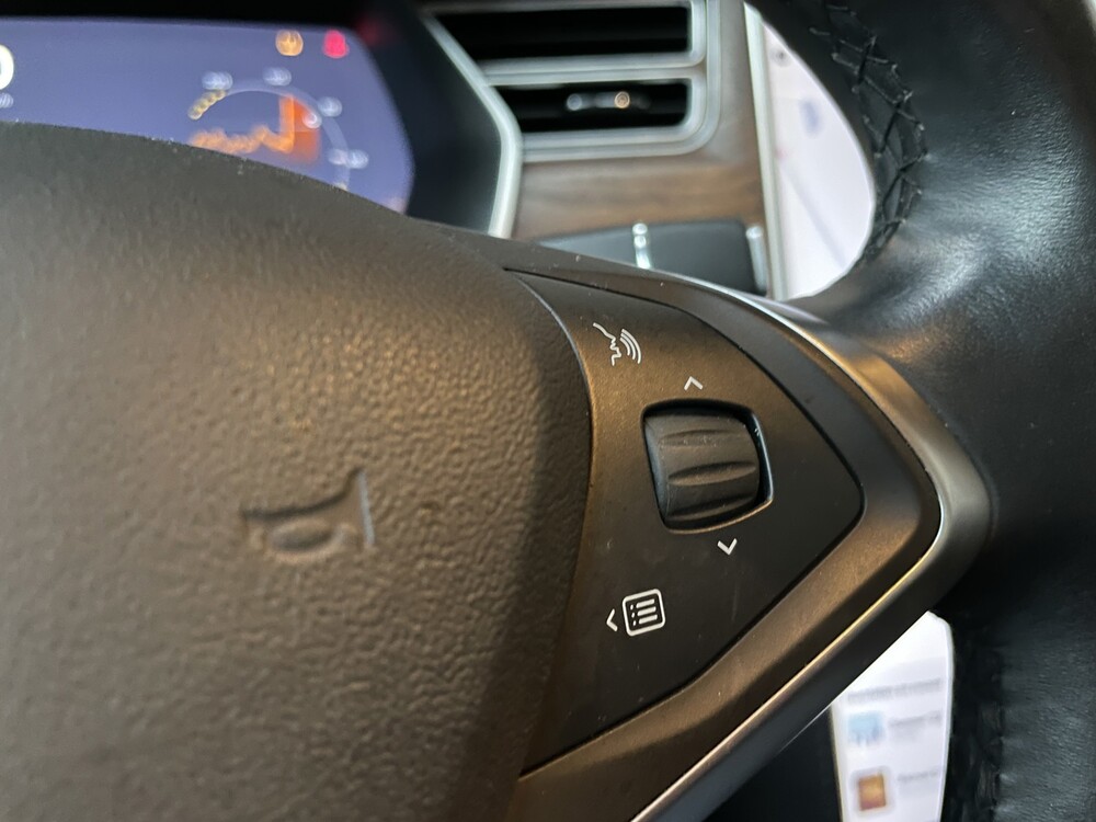 Tesla Model S 75 Base FACELIFT 320hp 2017 -Orig. EN-, RJ-746-J