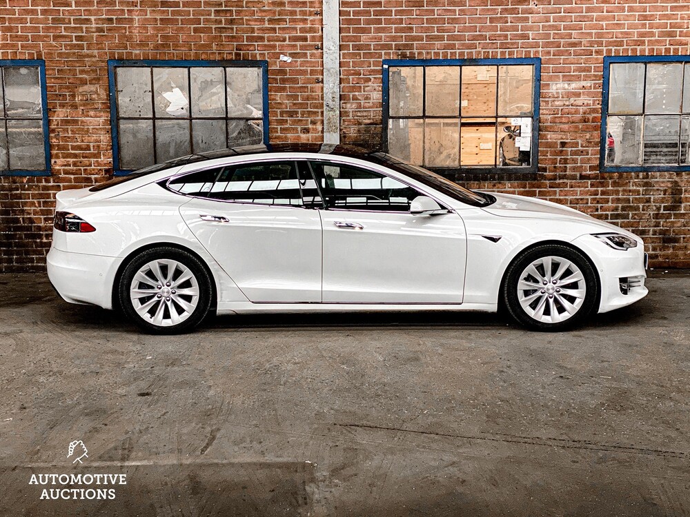 Tesla Model S 75 Base FACELIFT 320hp 2017 -Orig. EN-, RJ-746-J