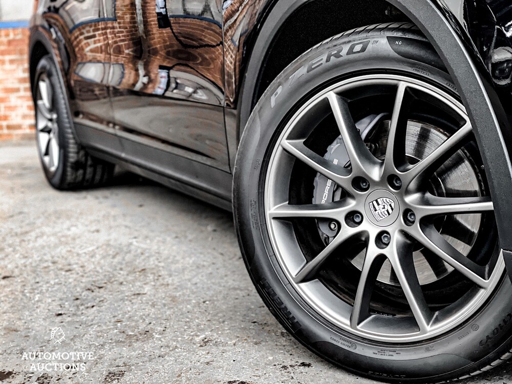 Porsche Cayenne E-Hybrid Coupé 3.0 V6 Sport Chrono 462PS 2020 -Orig. NL-, H-391-FF