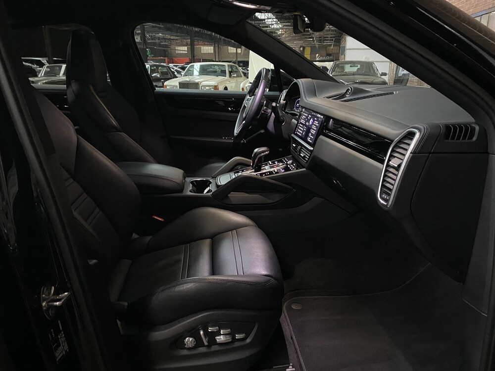 Porsche Cayenne E-Hybrid Coupé 3.0 V6 Sport Chrono 462PS 2020 -Orig. NL-, H-391-FF