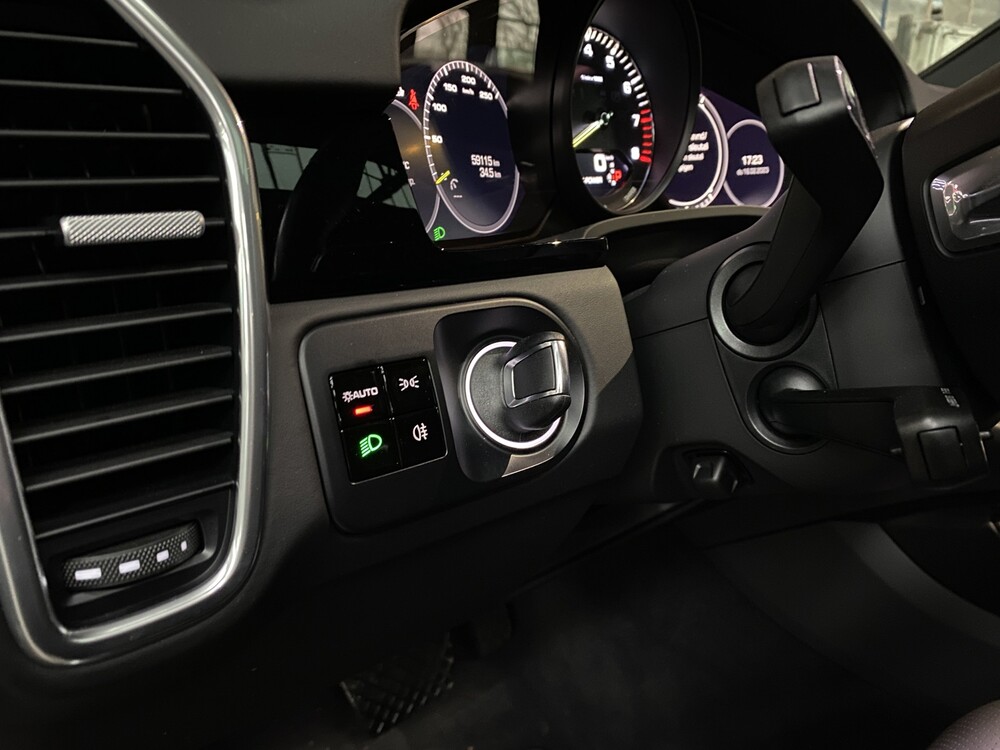 Porsche Cayenne E-Hybrid Coupé 3.0 V6 Sport Chrono 462PS 2020 -Orig. NL-, H-391-FF