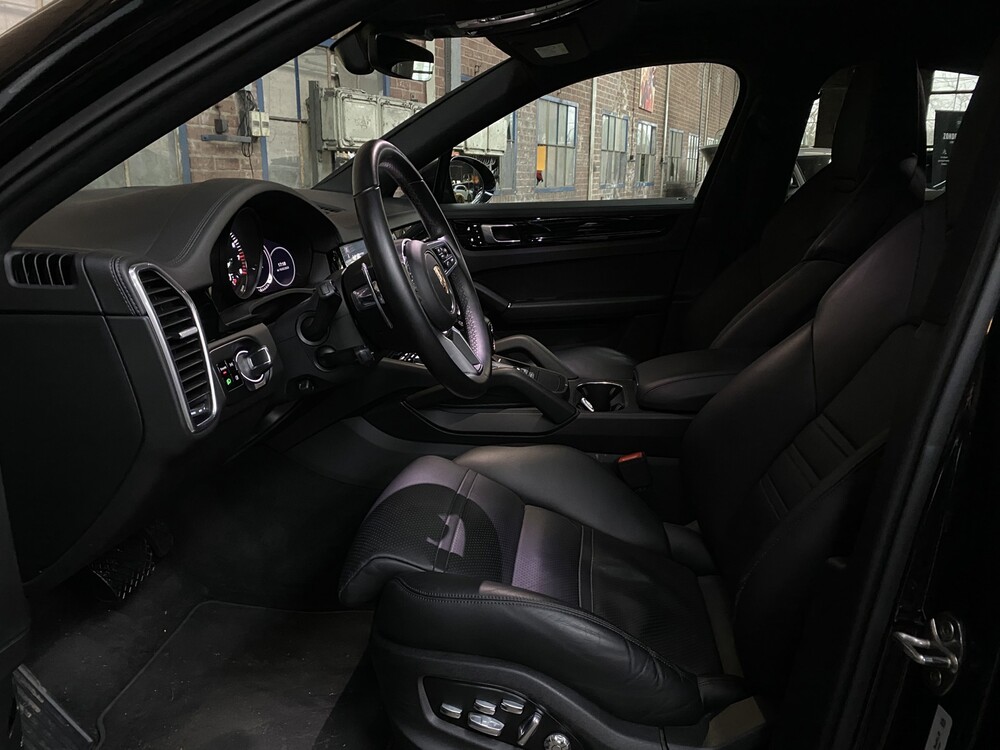 Porsche Cayenne E-Hybrid Coupé 3.0 V6 Sport Chrono 462PS 2020 -Orig. NL-, H-391-FF