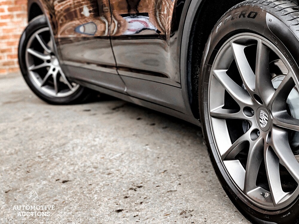 Porsche Cayenne E-Hybrid Coupé 3.0 V6 Sport Chrono 462PS 2020 -Orig. NL-, H-391-FF