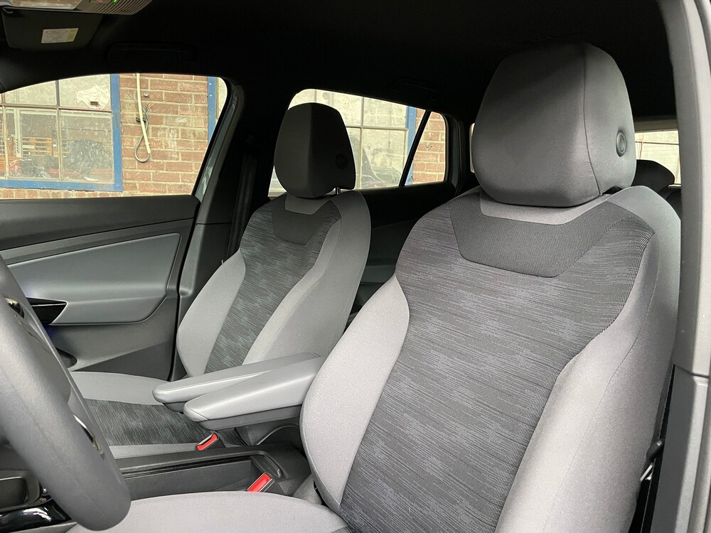 Volkswagen ID.4 Pro Performance 77kWh 204hp 2021 Manufacturer's Warranty