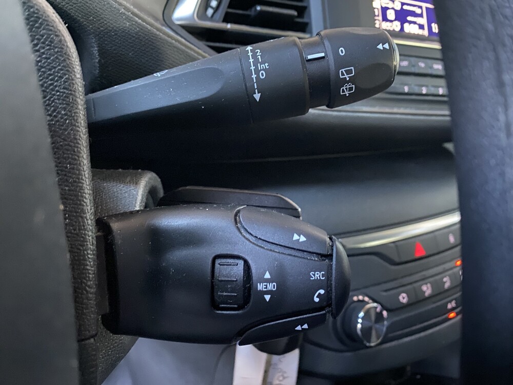 Peugeot 308 1.2 PureTech Access 110hp 2018, RF-126-N