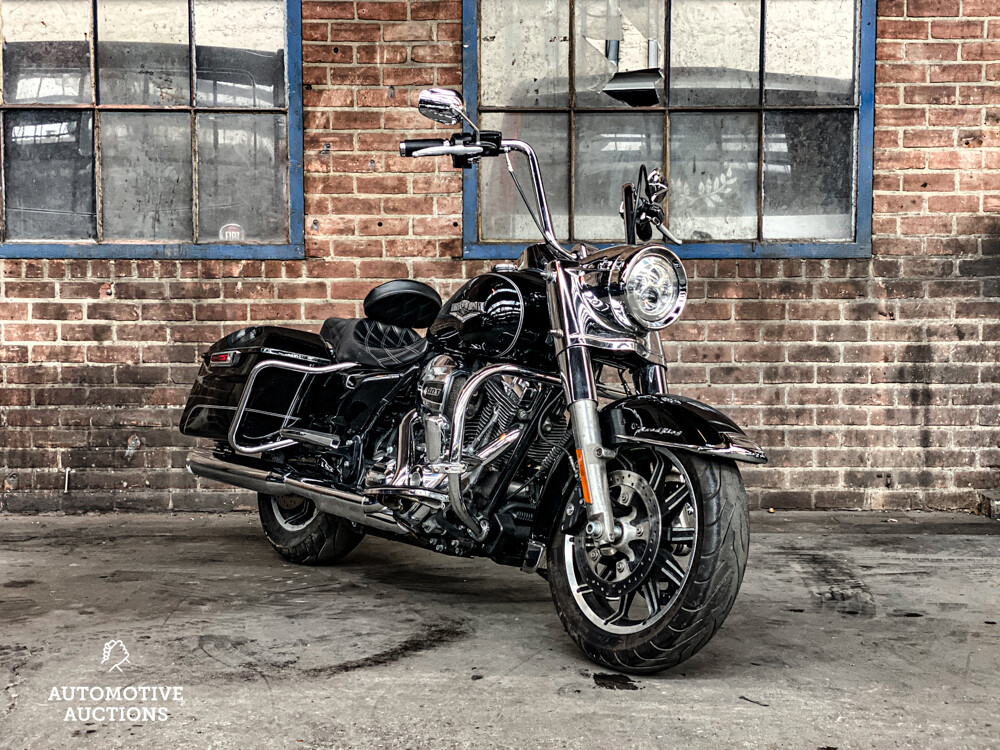 2014 Harley-Davidson Road King FLHR Cruiser