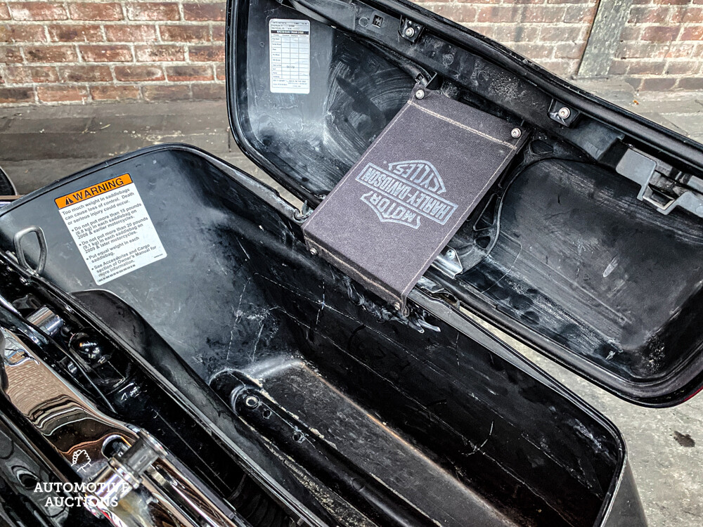 2014 Harley-Davidson Road King FLHR Cruiser