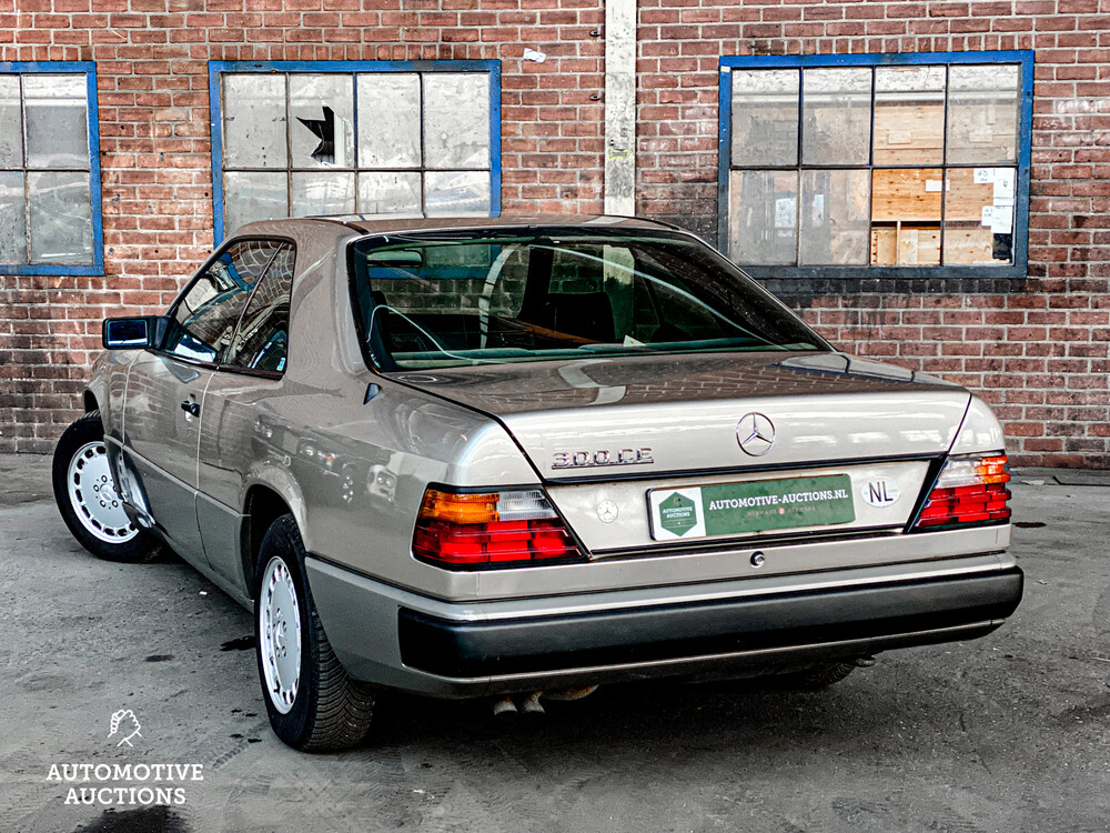 Mercedes-Benz 300CE W124 1989 -Orig. NL-, TV-39-JG