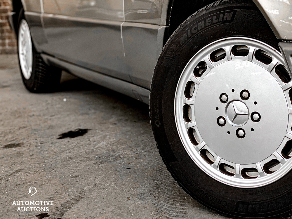 Mercedes-Benz 300CE W124 1989 -Orig. NL-, TV-39-JG