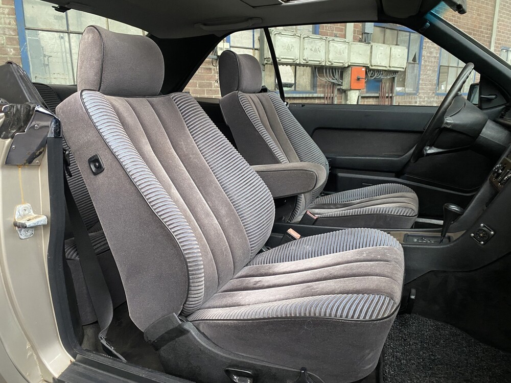 Mercedes-Benz 300CE W124 1989 -Orig. NL-, TV-39-JG