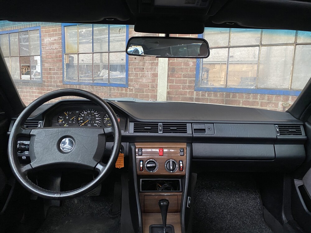 Mercedes-Benz 300CE W124 1989 -Orig. NL-, TV-39-JG