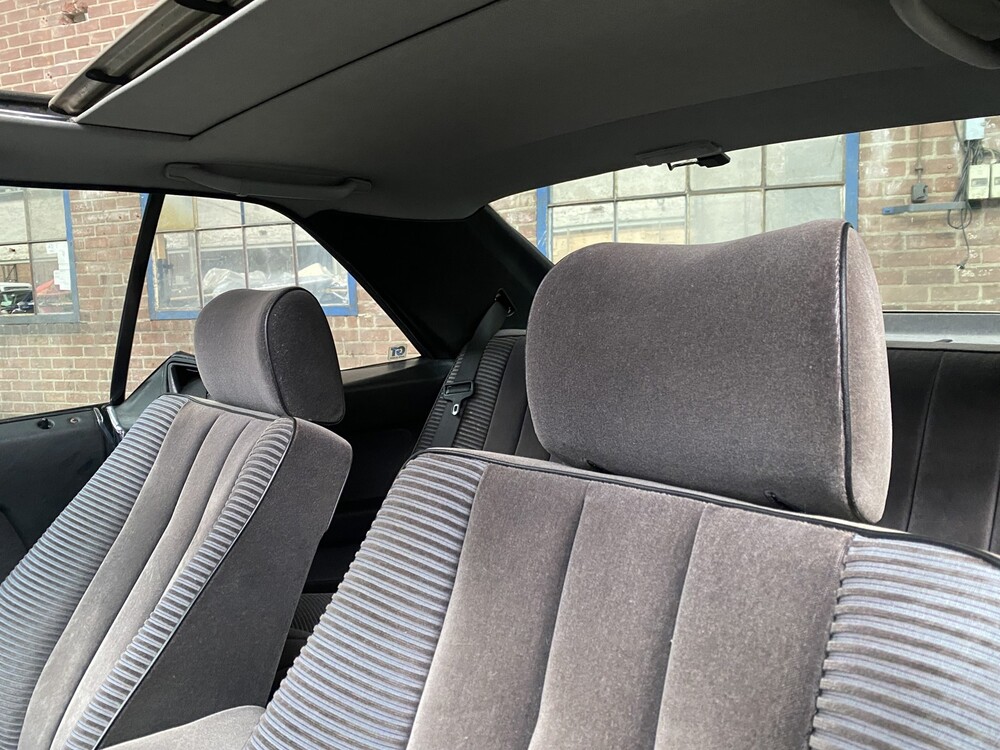 Mercedes-Benz 300CE W124 1989 -Orig. NL-, TV-39-JG