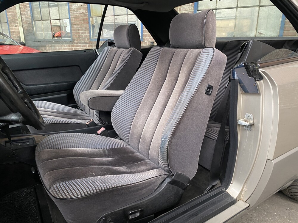 Mercedes-Benz 300CE W124 1989 -Orig. NL-, TV-39-JG