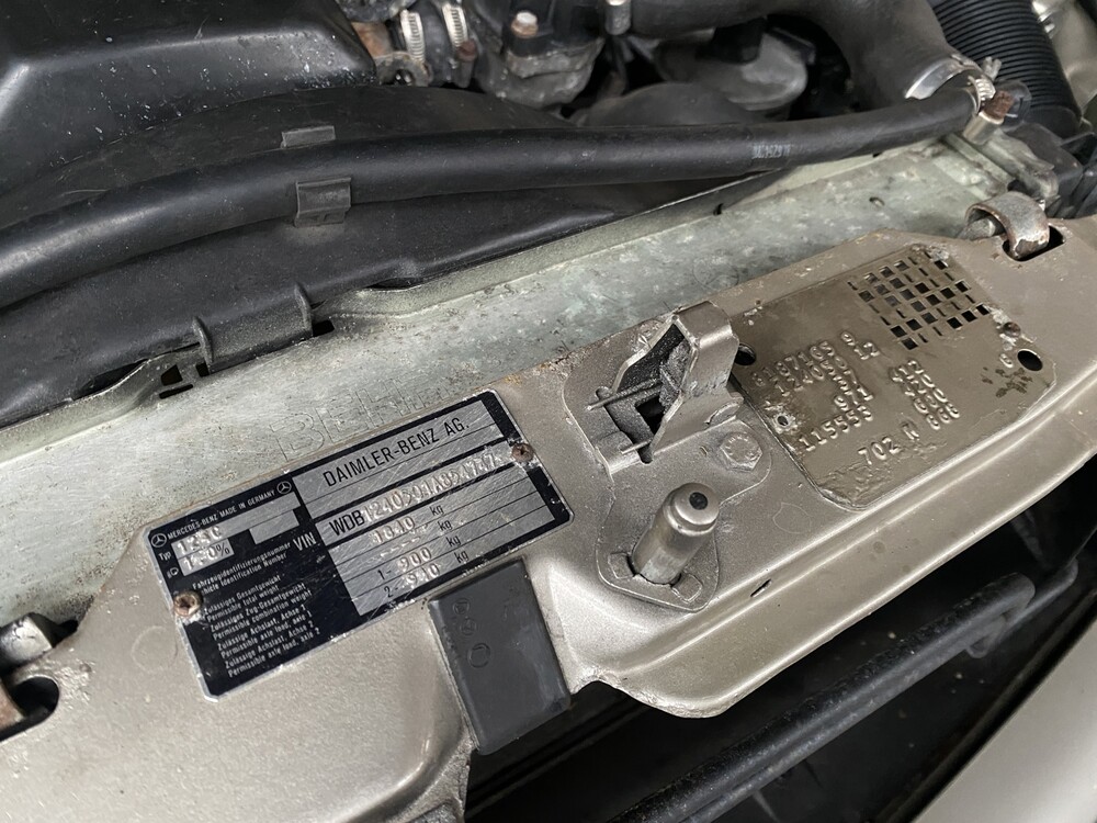 Mercedes-Benz 300CE W124 1989 -Orig. NL-, TV-39-JG