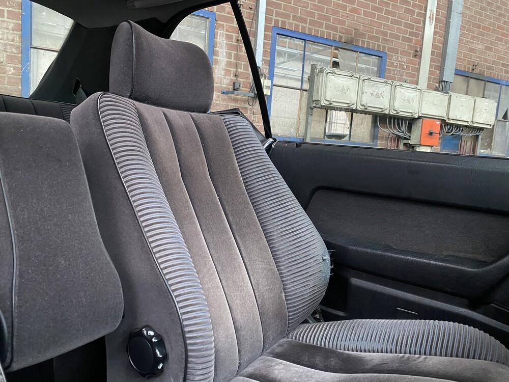 Mercedes-Benz 300CE W124 1989 -Orig. NL-, TV-39-JG