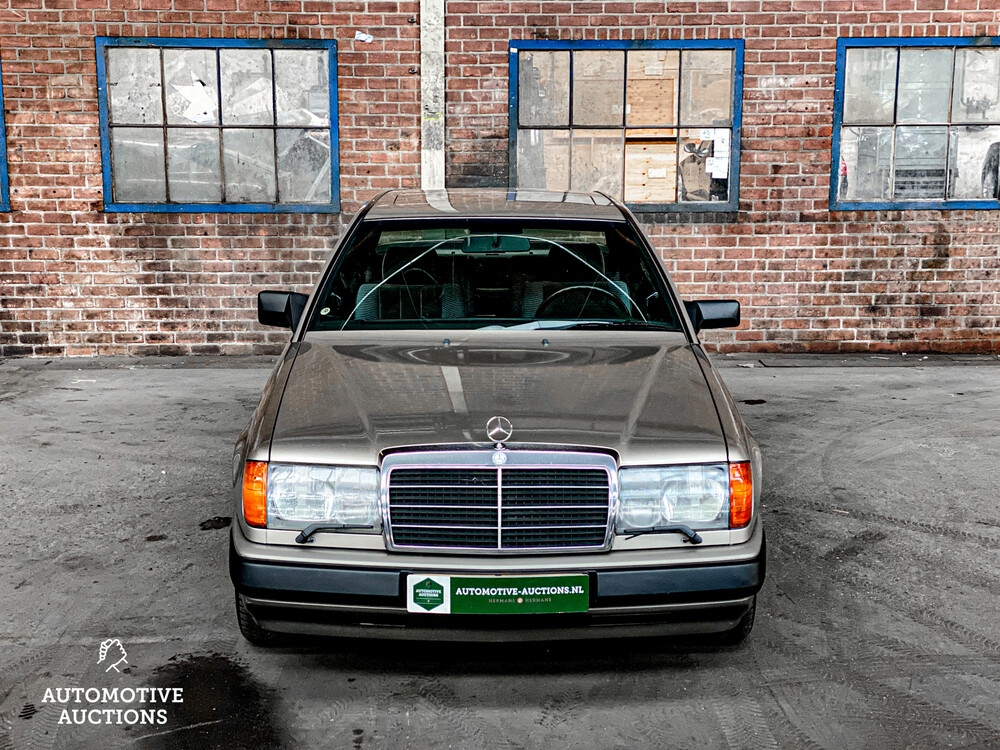Mercedes-Benz 300CE W124 1989 -Orig. NL-, TV-39-JG