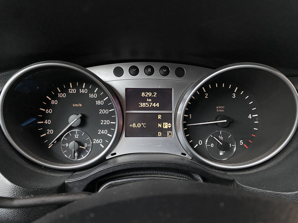 Mercedes-Benz R320 CDI Long 4Matic R-Class 225hp 2008 7-Person, 68-HPG-5