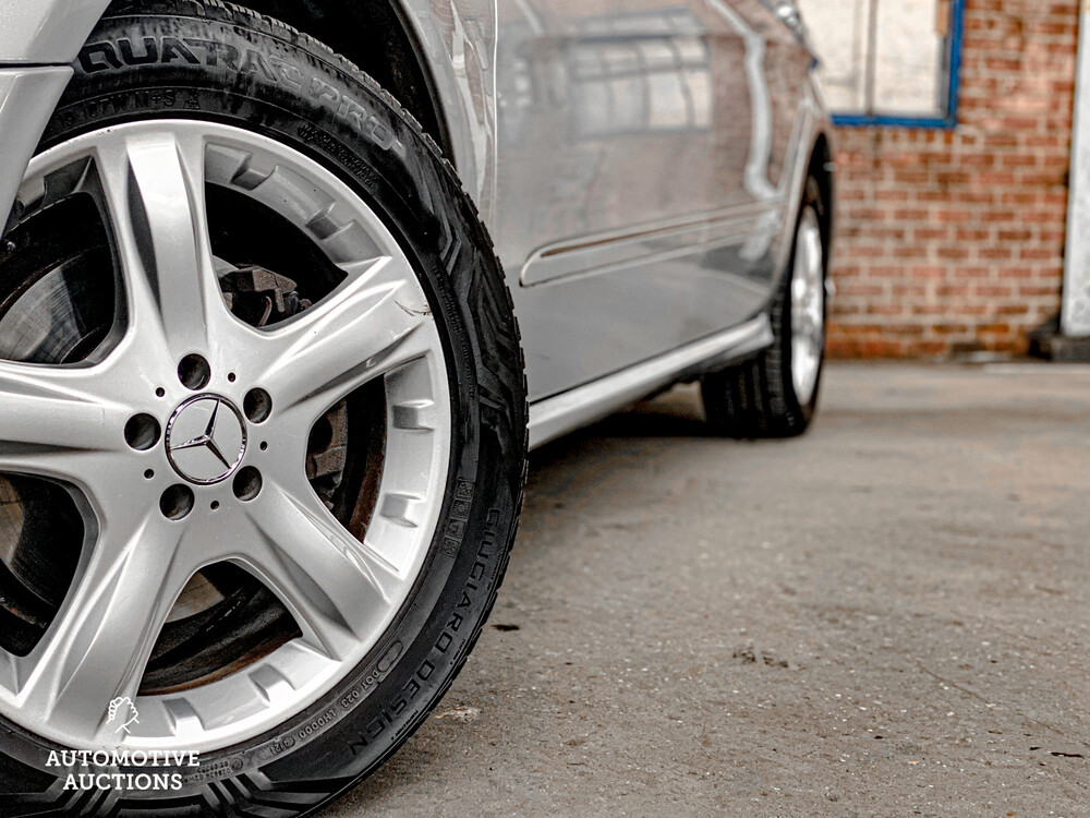 Mercedes-Benz R320 CDI Long 4Matic R-Class 225hp 2008 7-Person, 68-HPG-5