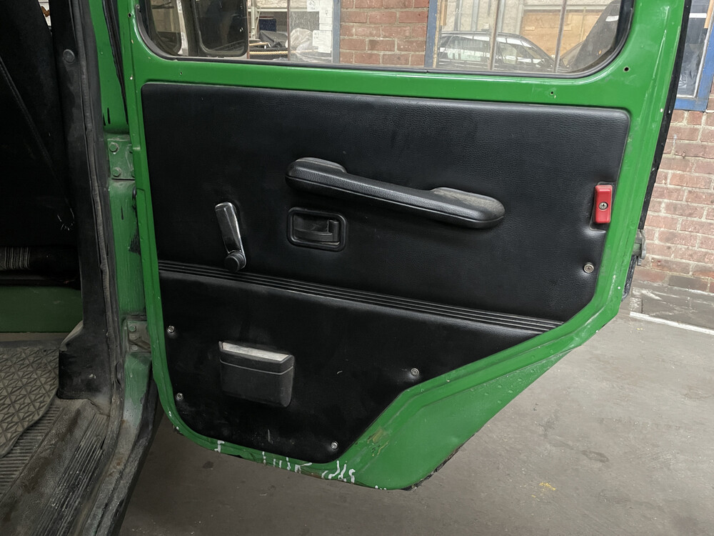 Mercedes-Benz 300gd 88hp 1980 G-Class, R-171-NT