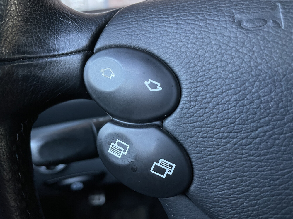 Mercedes-Benz SL500 306hp 2001 SL-Class -Org. NL-, 82-HN-RG