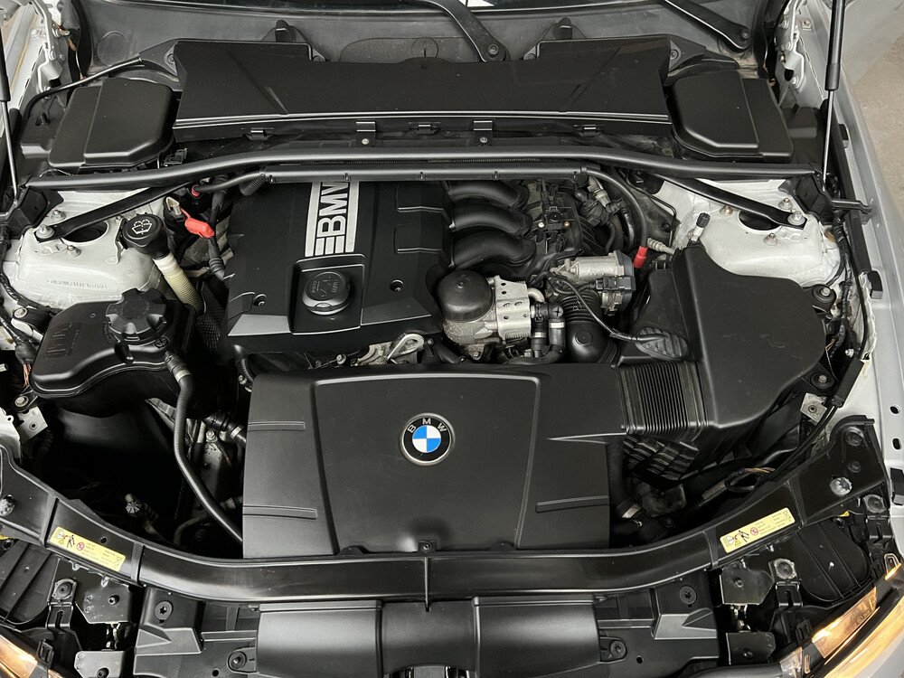 BMW 320i Cabriolet 3 Series 170hp 2008, G-542-RS