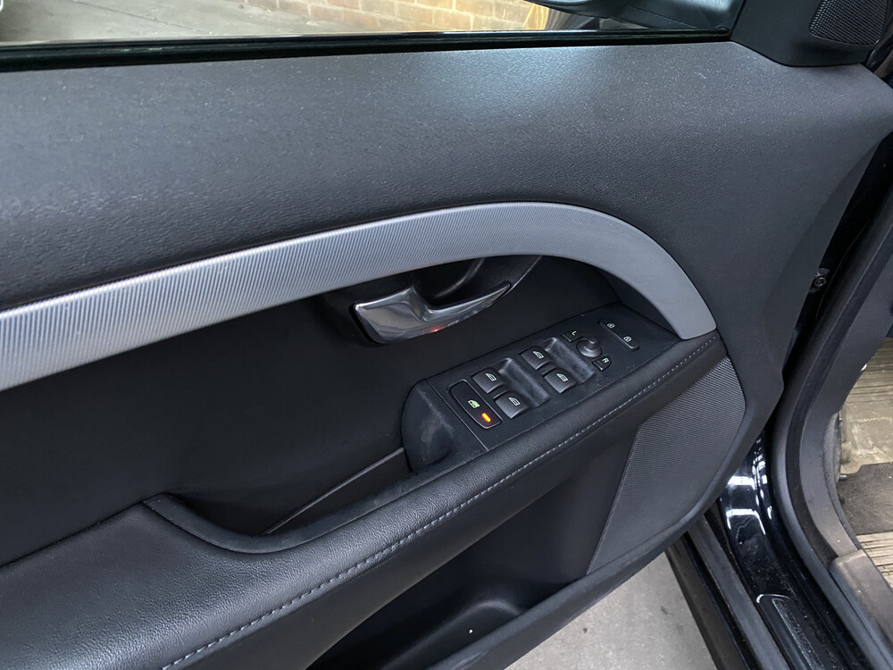 Volvo V70 R-Edition 203hp 2011 -Orig NL-, 62-PBB-1