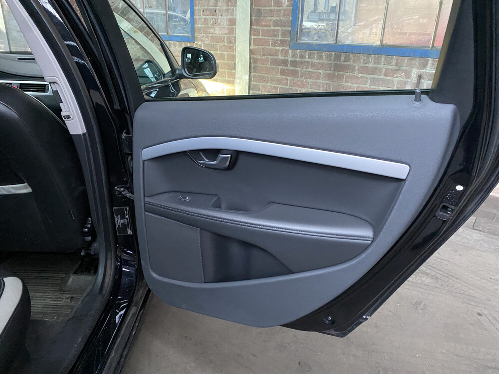 Volvo V70 R-Edition 203hp 2011 -Orig NL-, 62-PBB-1