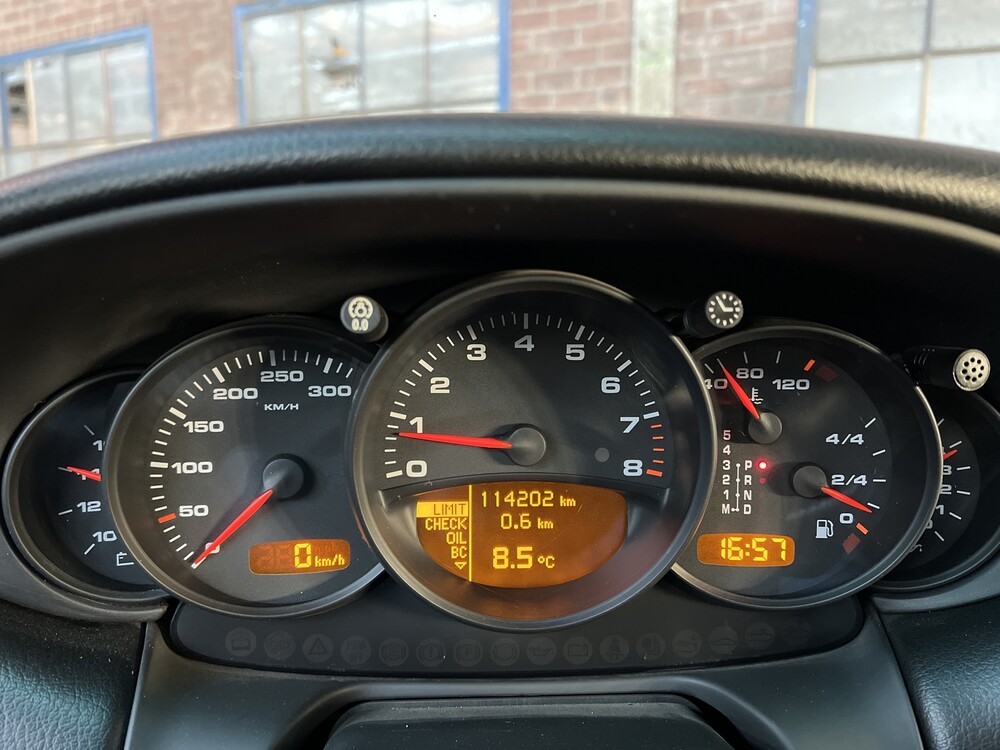 Porsche 911 996 3.6 Carrera 320hp 2002 -Youngtimer-