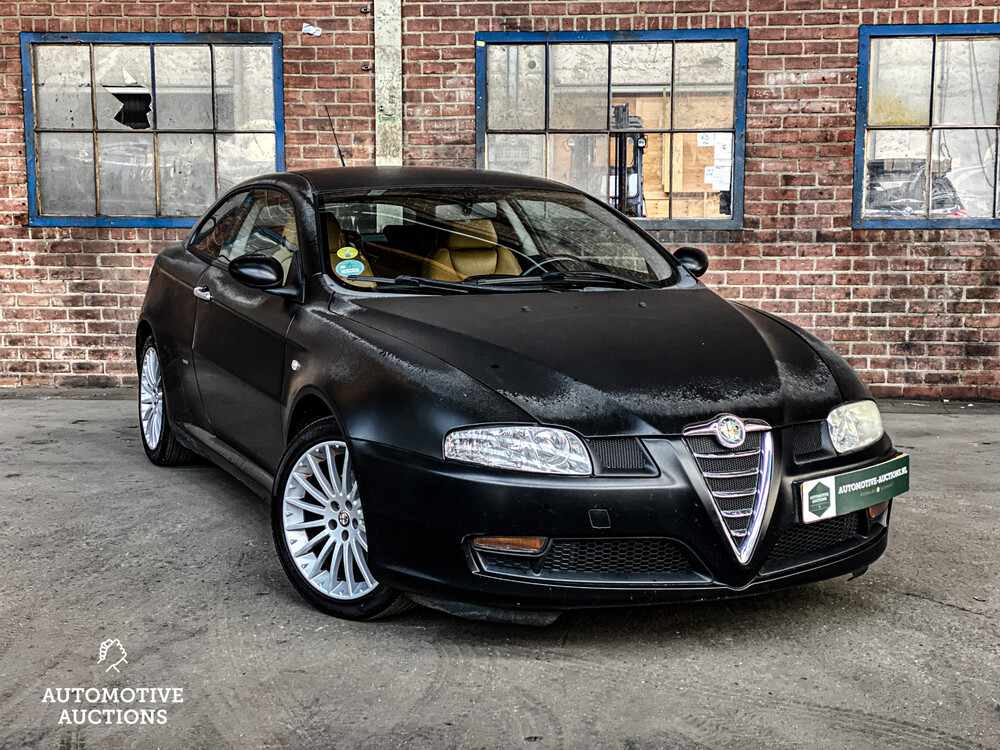 Alfa Romeo GT 2.0 JTS Disegno Bertone 166hp 2005 -Orig. NL-, 82-RK-VF