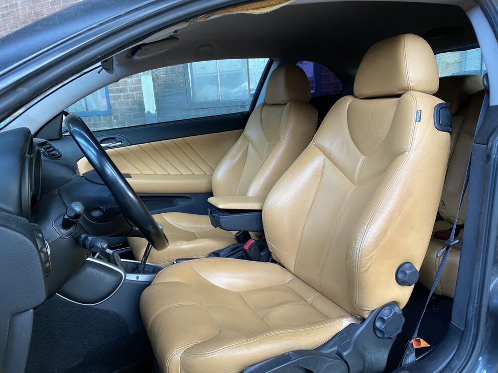 Alfa Romeo GT 2.0 JTS Disegno Bertone 166hp 2005 -Orig. NL-, 82-RK-VF