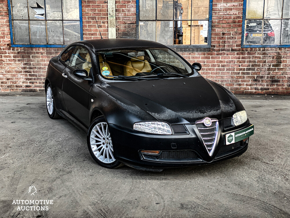 Alfa Romeo GT 2.0 JTS Disegno Bertone 166hp 2005 -Orig. NL-, 82-RK-VF