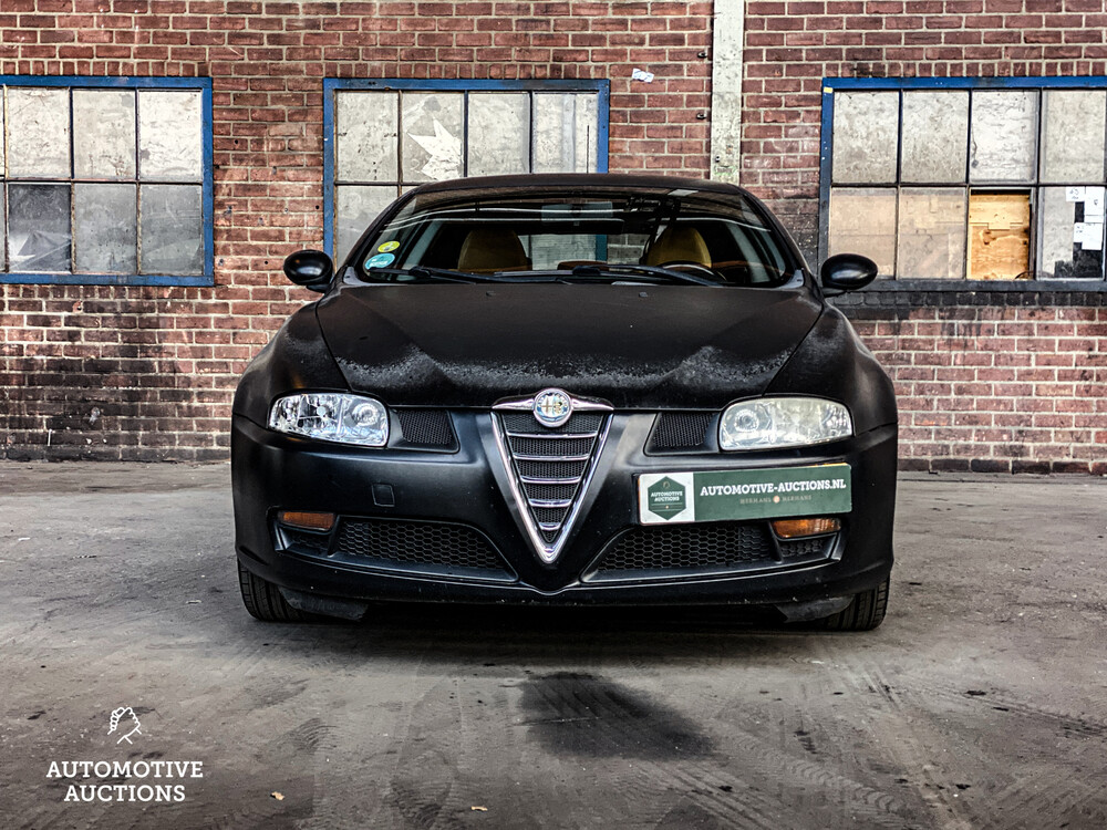 Alfa Romeo GT 2.0 JTS Disegno Bertone 166hp 2005 -Orig. NL-, 82-RK-VF