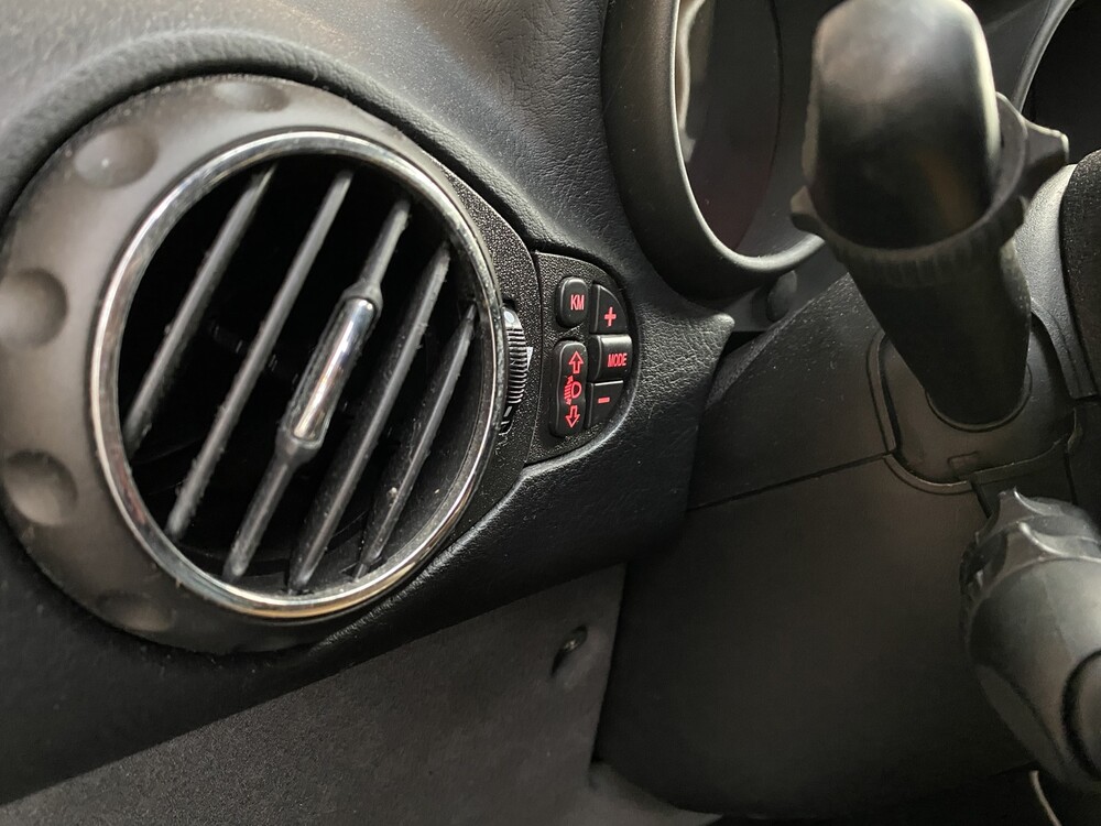 Alfa Romeo GT 2.0 JTS Disegno Bertone 166hp 2005 -Orig. NL-, 82-RK-VF